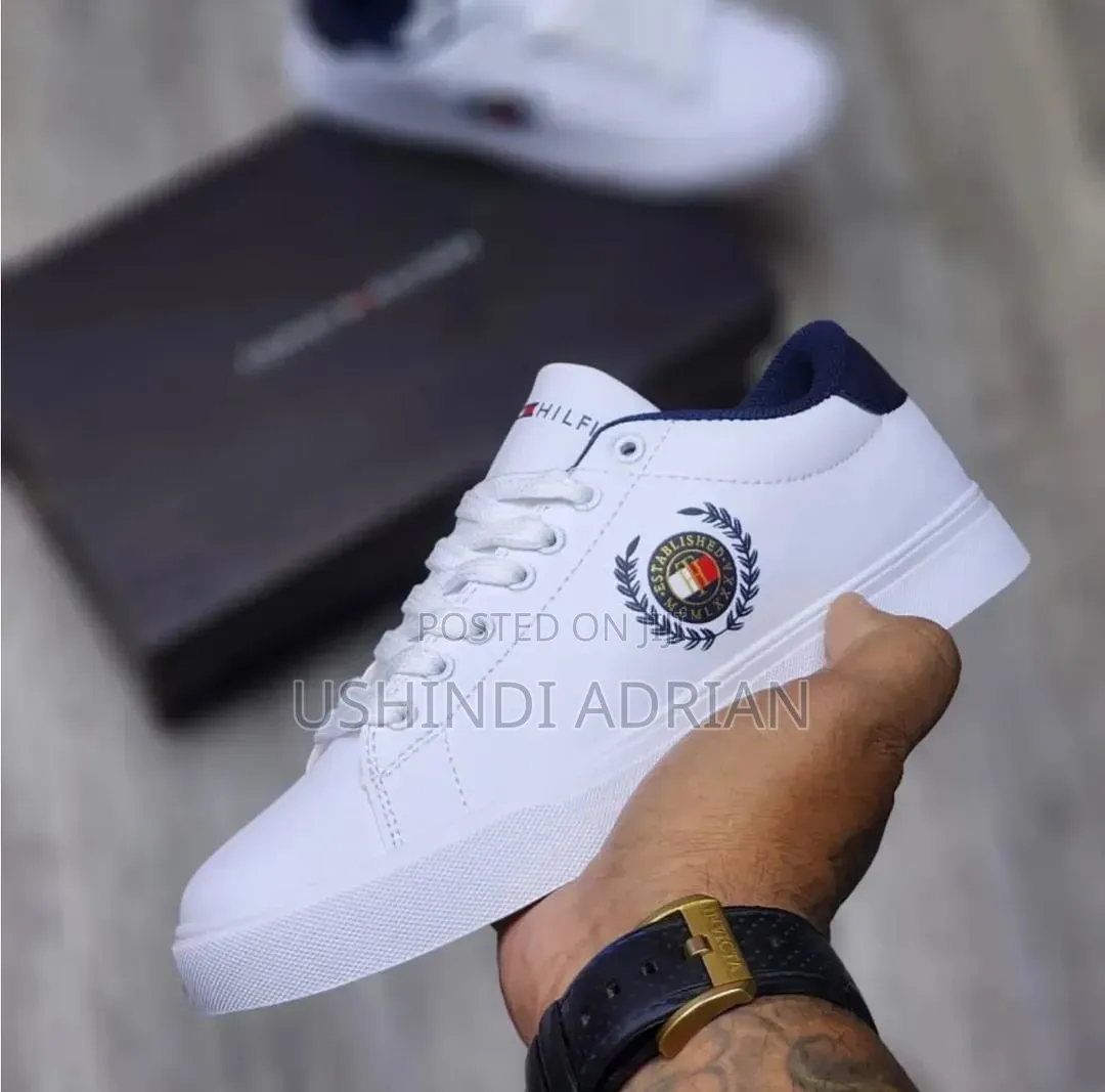 🔥urban Crown Sneakers👑📏size: 40 | 41 | 42 | 43 | 44 | 45