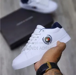 🔥urban Crown Sneakers👑📏size: 40 | 41 | 42 | 43 | 44 | 45