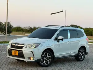 Subaru Forester 2.0XT Premium 4dr SUV AWD (2.0L 4cyl Turbo CVT) 2014 White