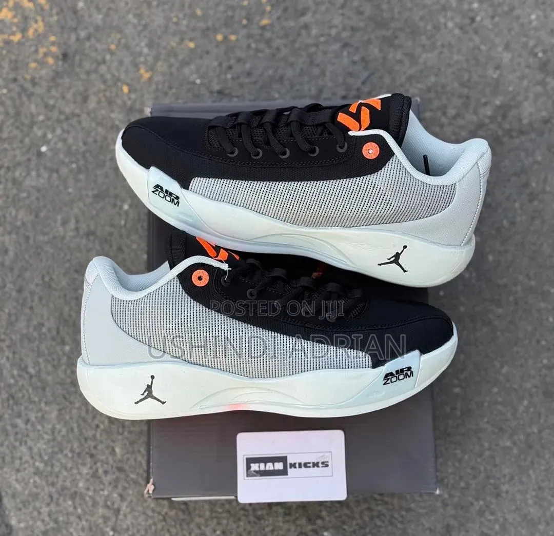court Vision Sneaker
