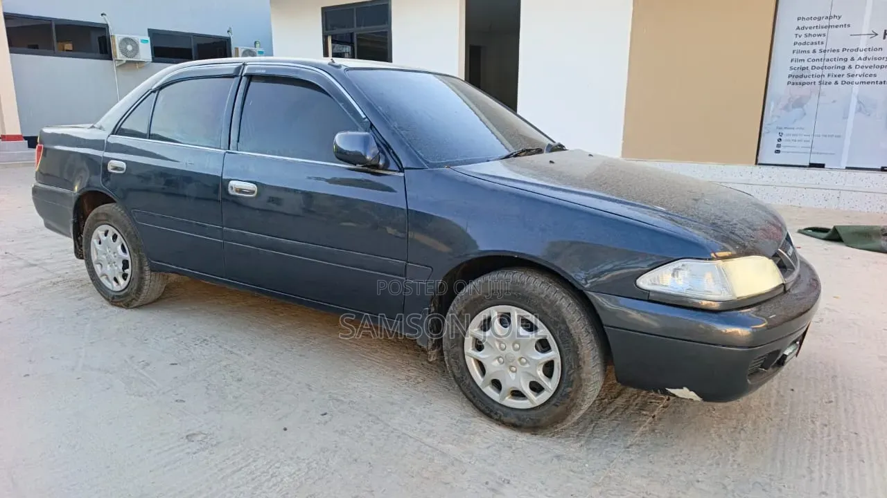 Toyota Carina 2001 Black