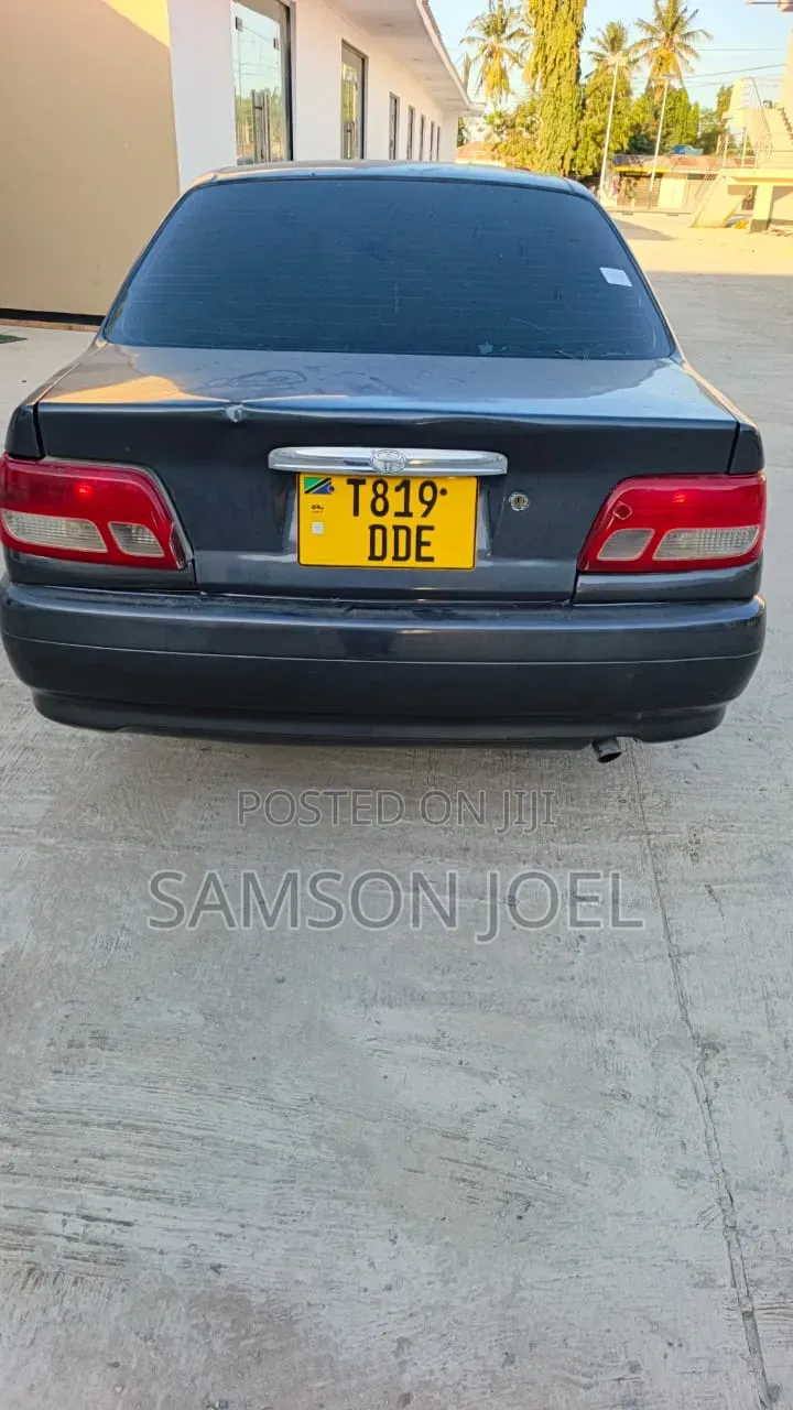 Toyota Carina 2001 Black