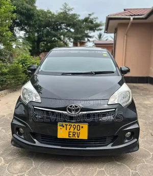 Toyota Ractis 2012 Black