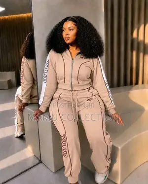Tracksuit Nzuri Za Kike Ubora umezingatiwa.na Bei Rafiki Kavisa✨✨