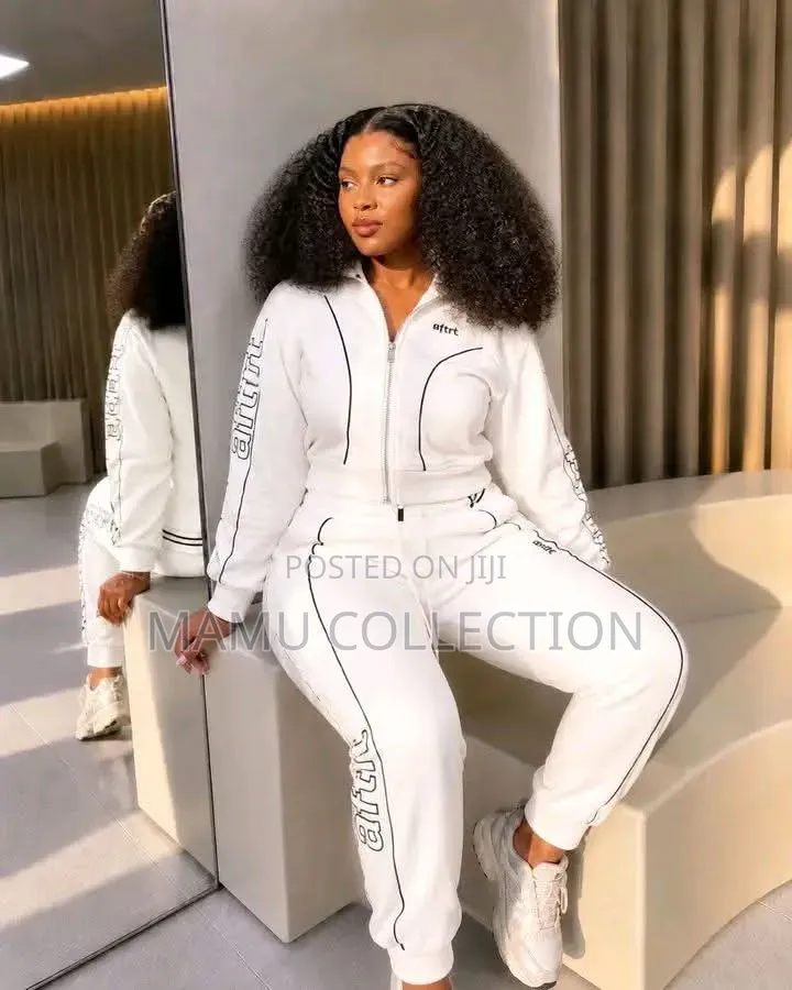 Tracksuit Nzuri Za Kike Ubora umezingatiwa.na Bei Rafiki Kavisa✨✨