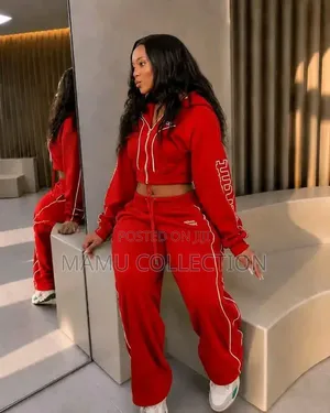 Tracksuit Nzuri Za Kike Ubora umezingatiwa.na Bei Rafiki Kavisa✨✨