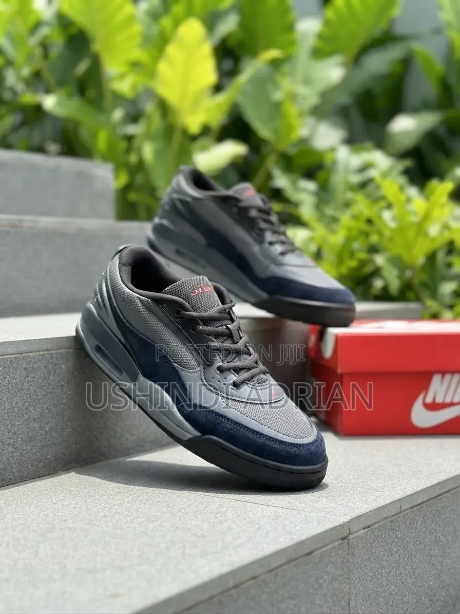 🔥legacy Force Sneakers👟📏size: 40 | 41 | 42 | 43 | 44 | 45