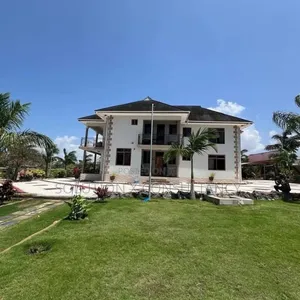 Furnished 4bdrm Mansion in Kunduchi for rent