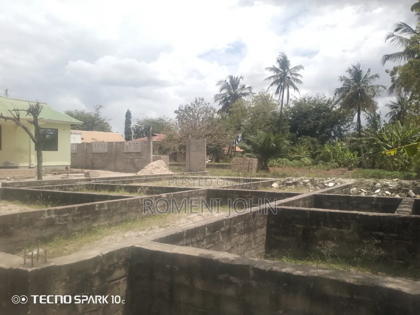 Eneo La Kibiashara Sqmita 600 Linauzwa Milioni 30, Ukonga Mkolemba.