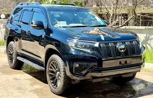 Toyota Land Cruiser Prado 2.8 2023 Black