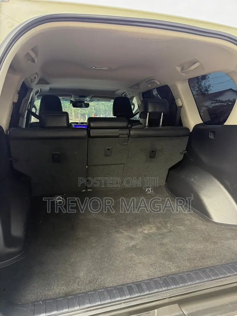 Toyota Land Cruiser Prado 2019 White