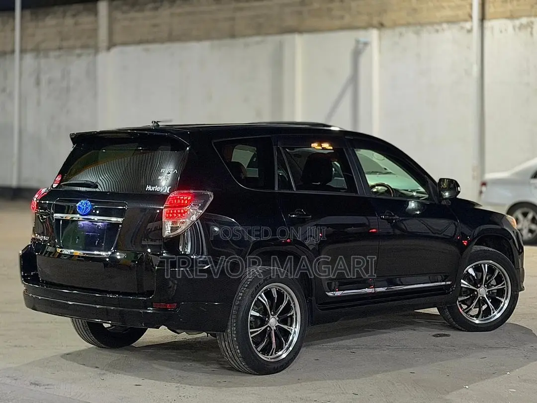 Toyota Vanguard 2010 Black