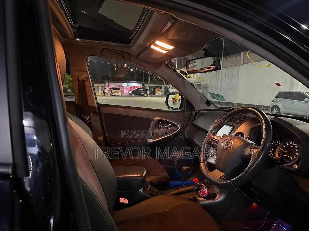 Toyota Vanguard 2010 Black