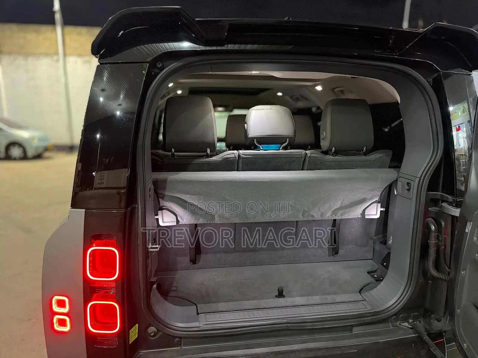 Land Rover Defender 2025 Gray