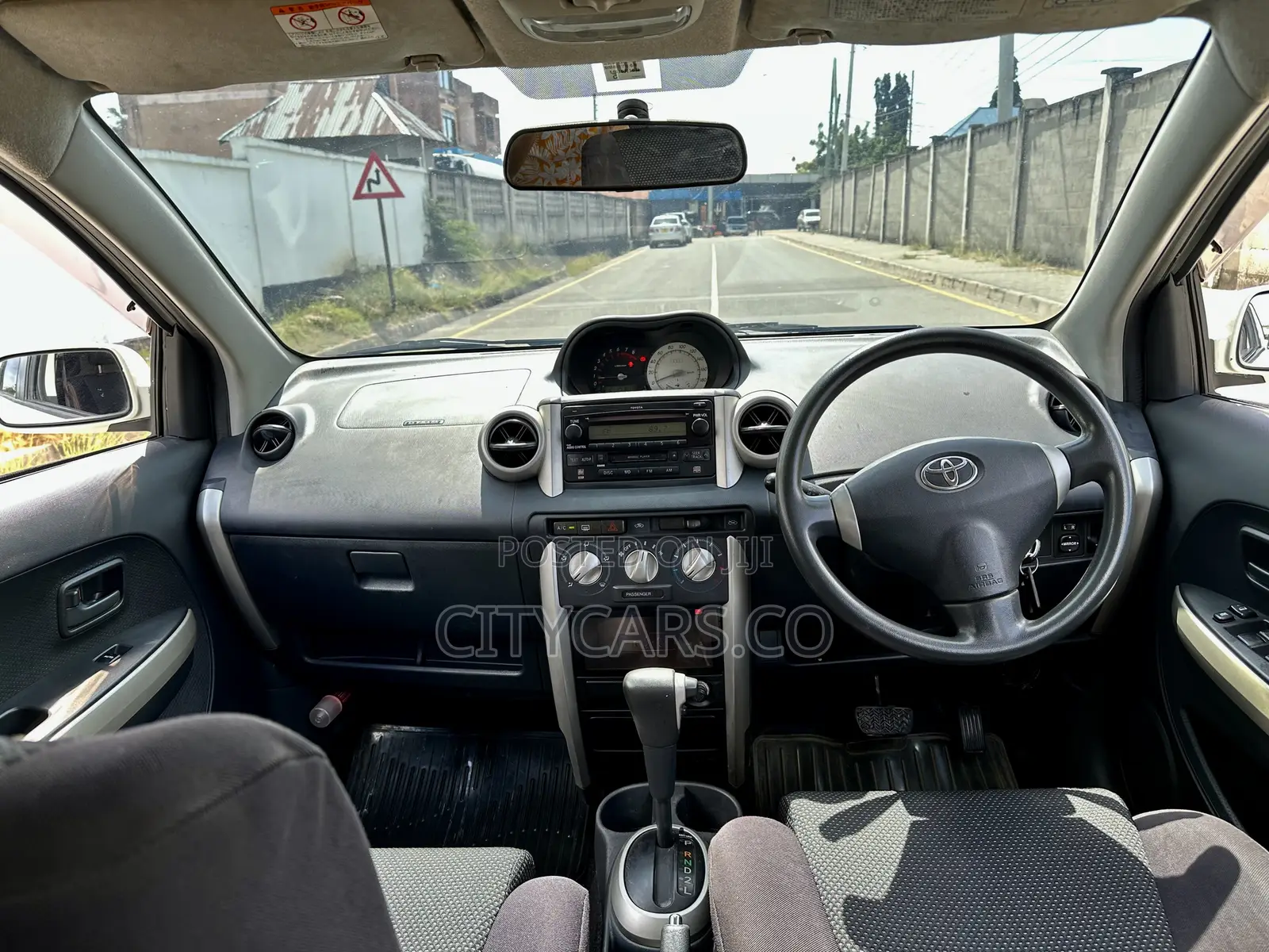 Toyota IST 2003 White