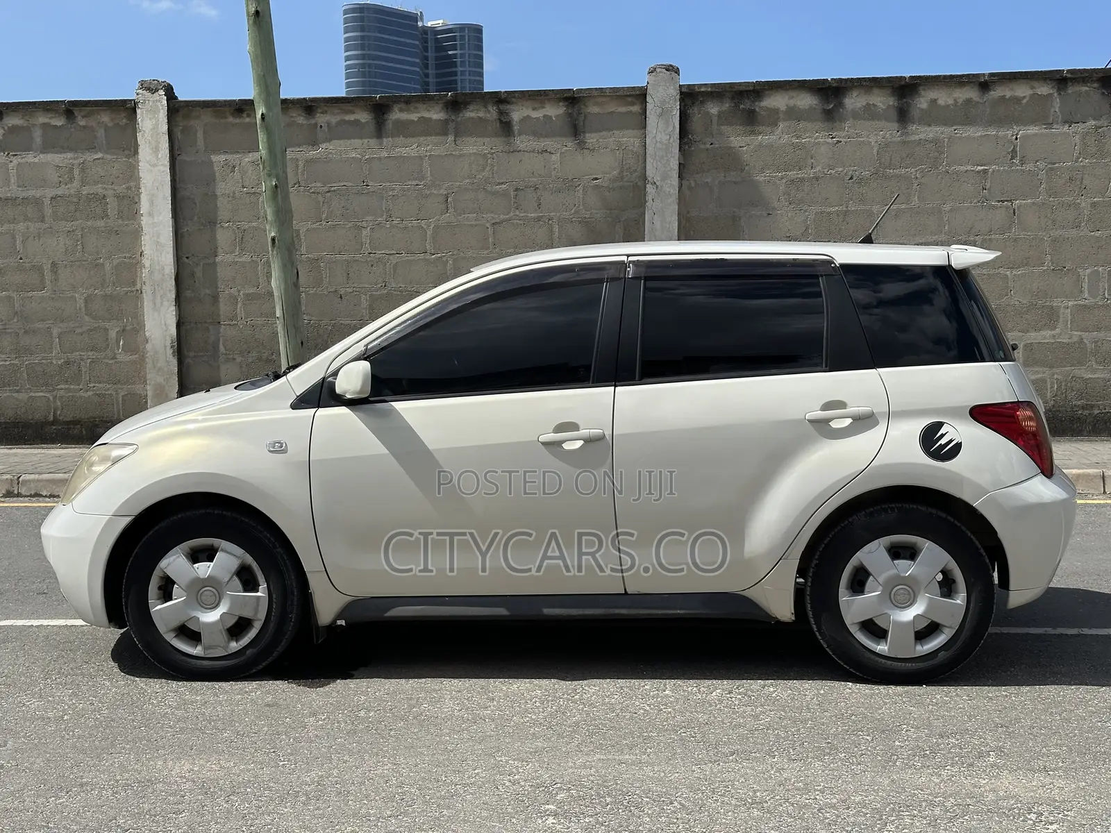 Toyota IST 2003 White