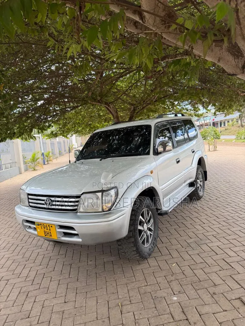 Toyota Land Cruiser Prado 2000 Silver