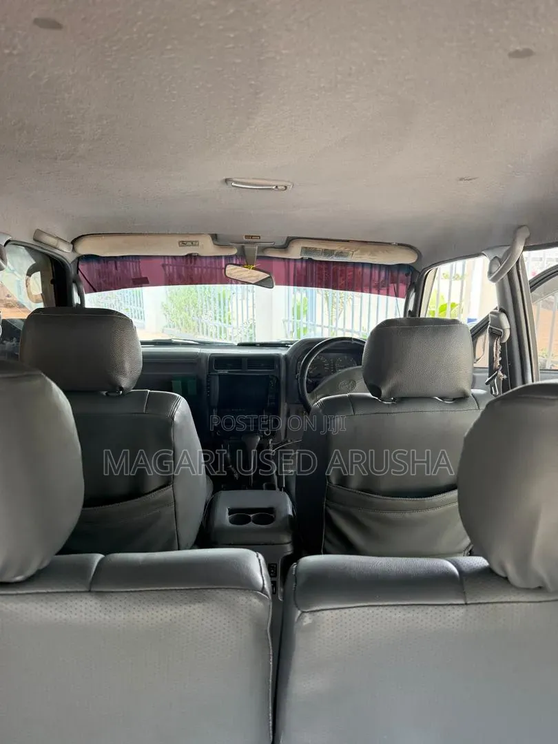 Toyota Land Cruiser Prado 2000 Silver