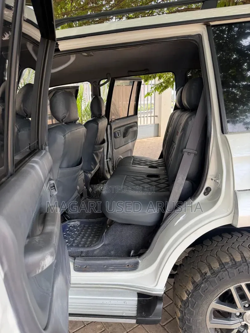 Toyota Land Cruiser Prado 2000 Silver