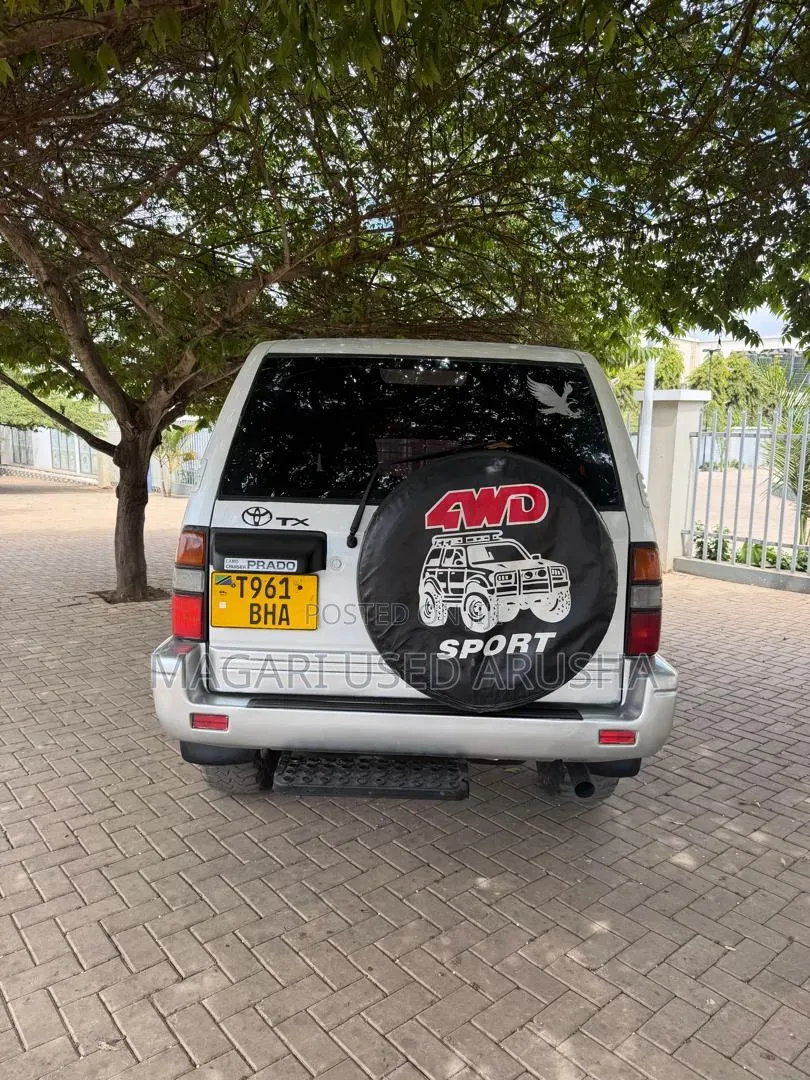 Toyota Land Cruiser Prado 2000 Silver