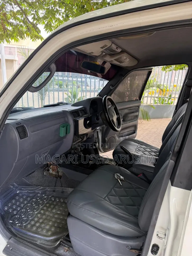 Toyota Land Cruiser Prado 2000 Silver