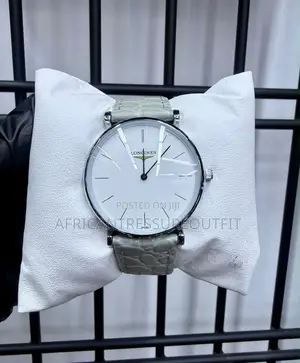 Longnies Dress Watch Features a Striking Emarald Dial Collection