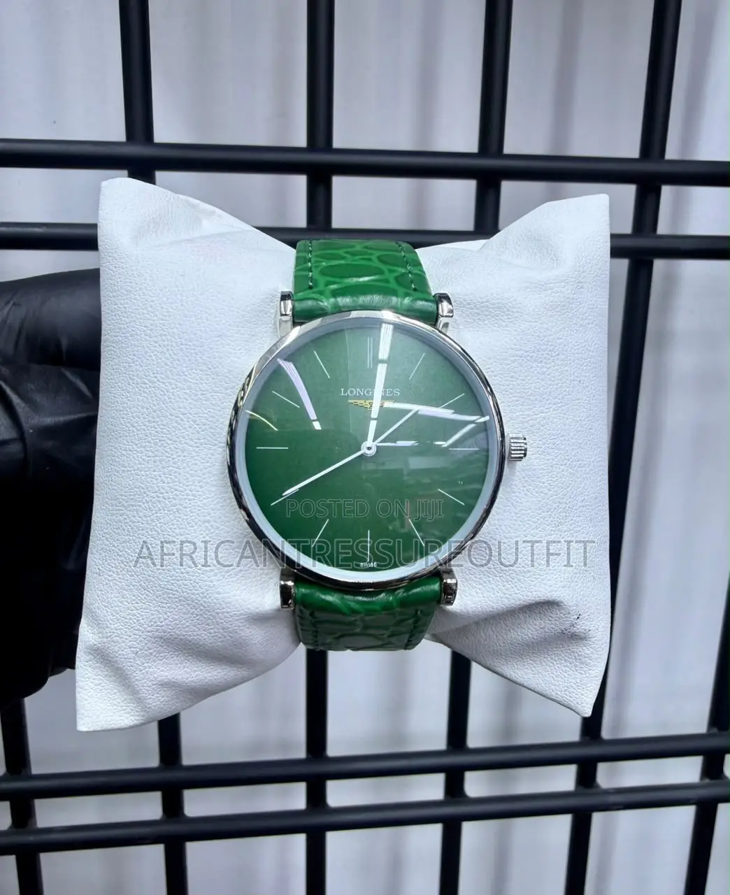 Longnies Dress Watch Features a Striking Emarald Dial Collection
