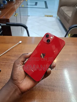 Apple iPhone 13 128 GB Red