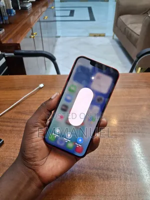 Apple iPhone 13 128 GB Red