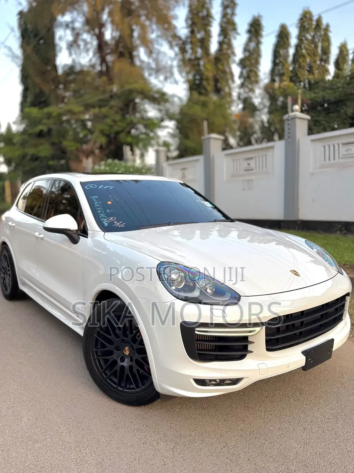 Porsche Cayenne 2016 White