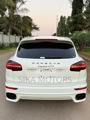 Porsche Cayenne 2016 White