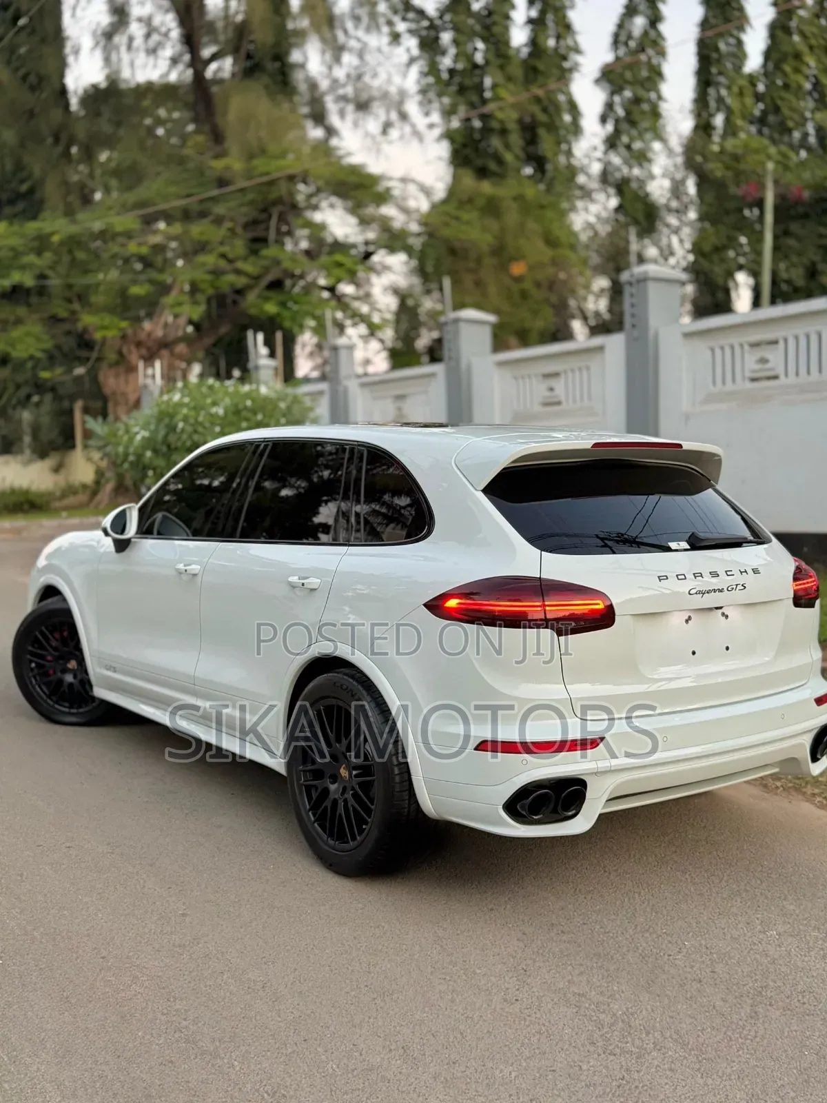 Porsche Cayenne 2016 White