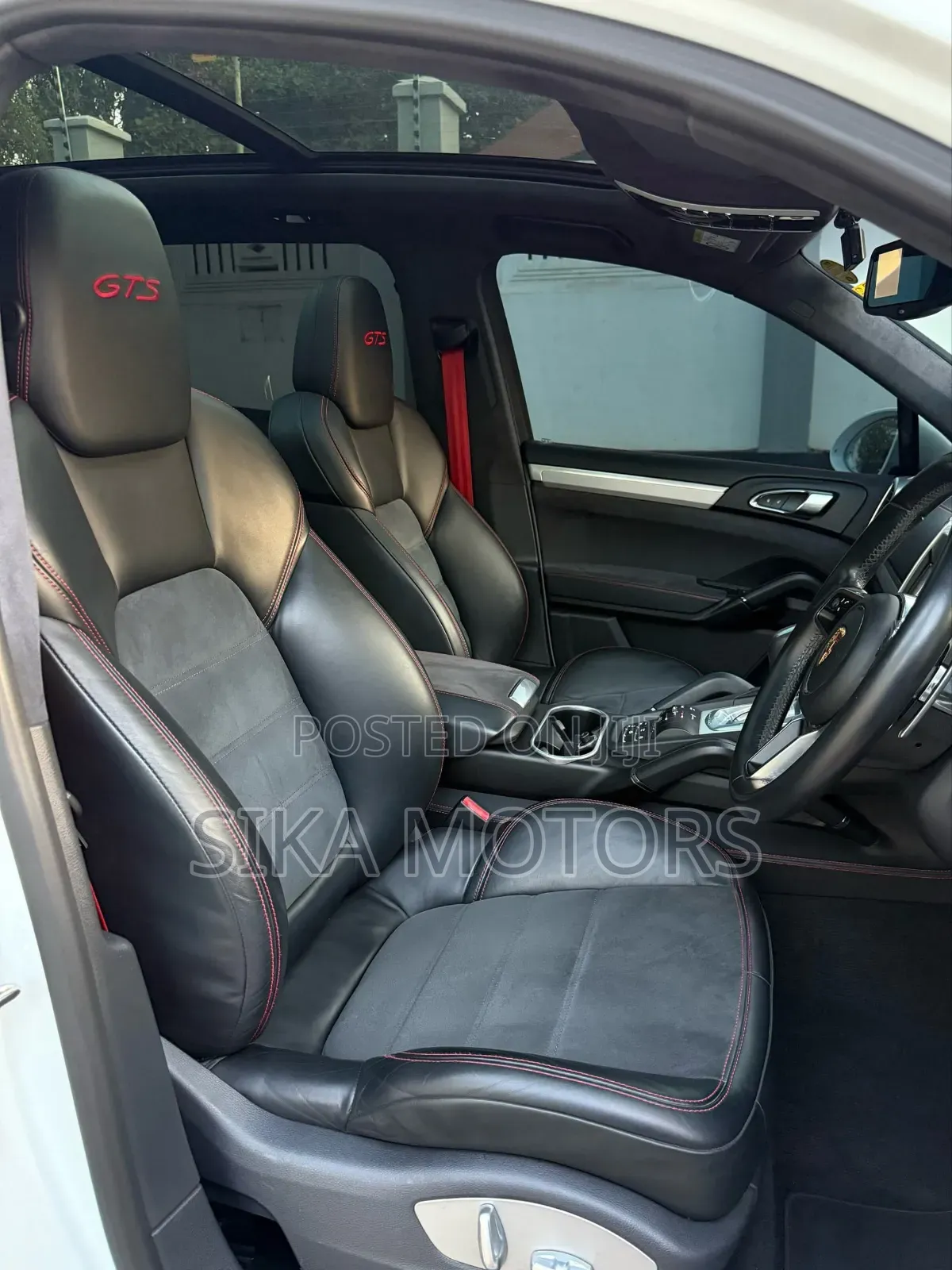 Porsche Cayenne 2016 White