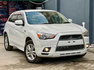 Mitsubishi RVR 2010 Silver