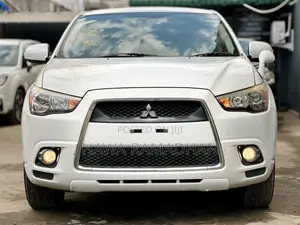 Mitsubishi RVR 2010 Silver