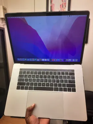Laptop Apple MacBook Pro 2017 16GB Intel Core i7 SSD 512GB