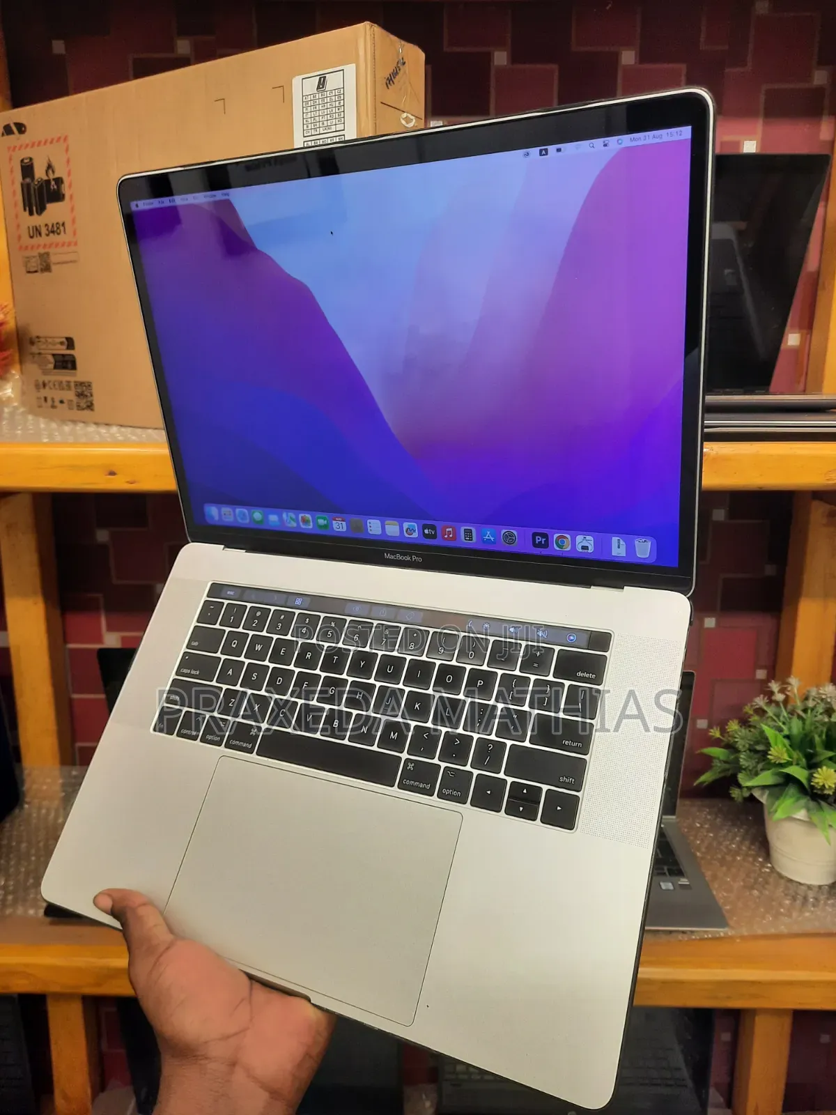 Laptop Apple MacBook Pro 2017 16GB Intel Core i7 SSD 512GB