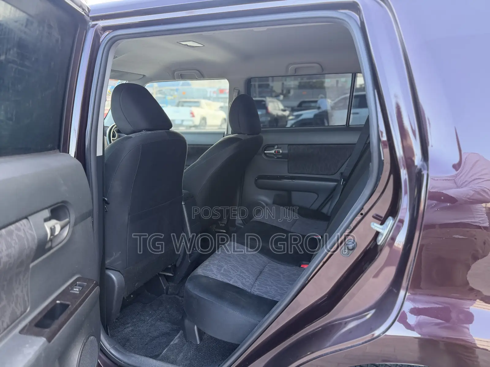 Toyota Corolla Rumion Hatchback 1.8 FWD 2011 Black
