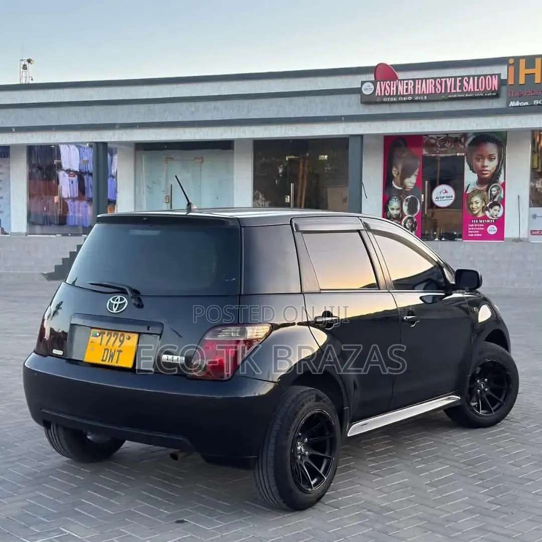 Toyota IST 2005 Black