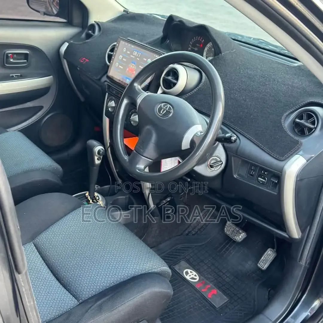 Toyota IST 2005 Black
