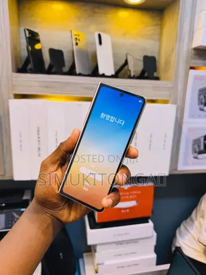 New Samsung Galaxy Z Fold4 256 GB