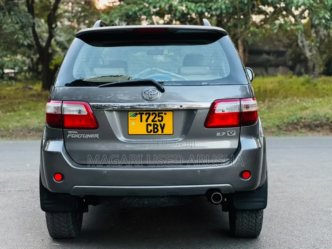 Toyota Fortuner 2009 Gray