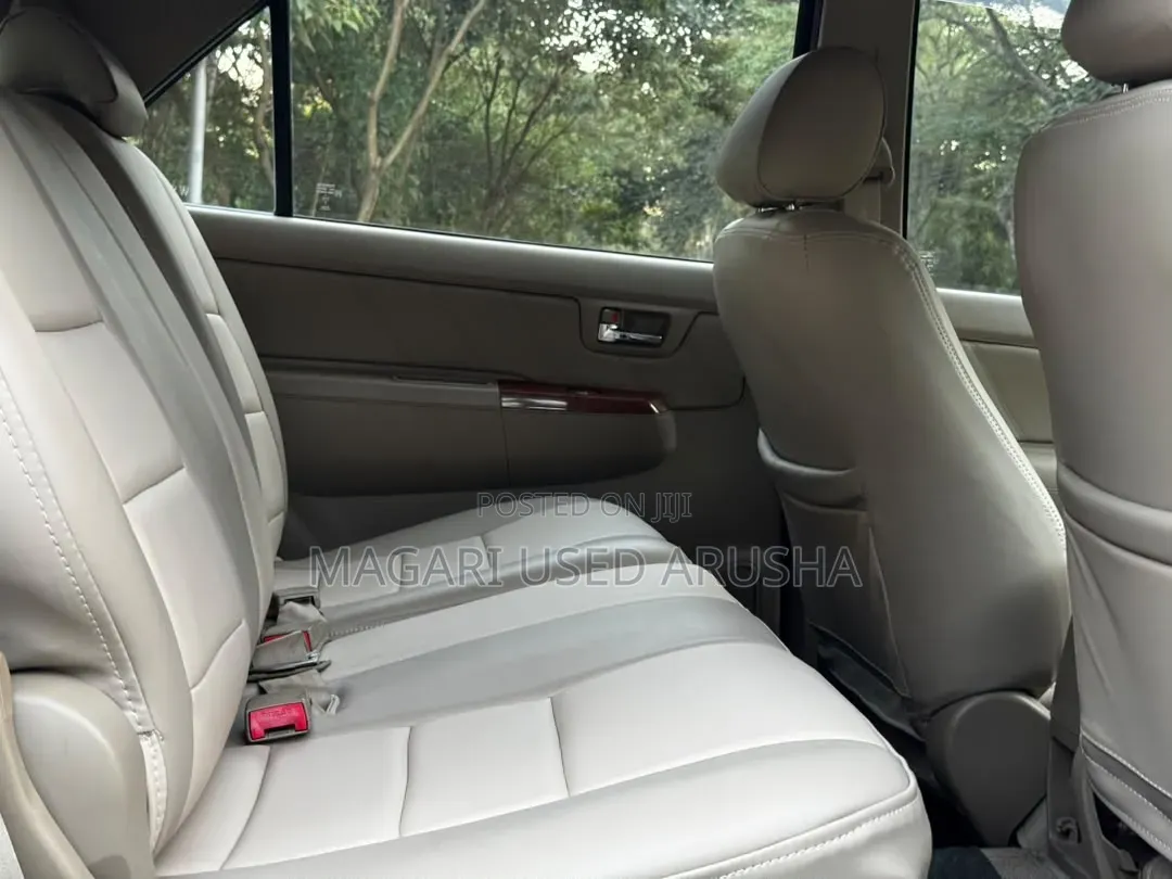 Toyota Fortuner 2009 Gray