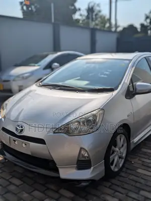 Toyota Aqua 2012 Silver