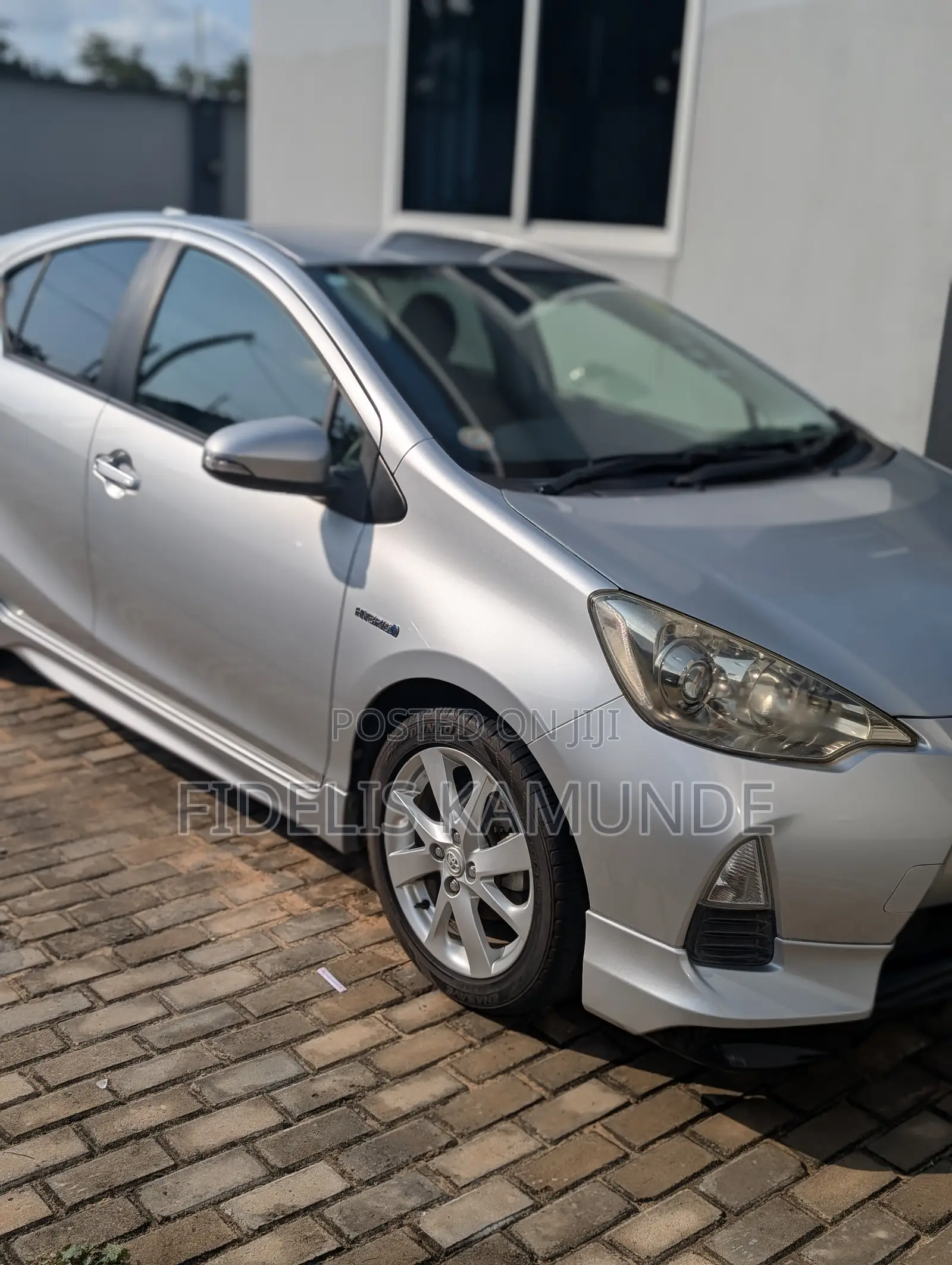 Toyota Aqua 2012 Silver