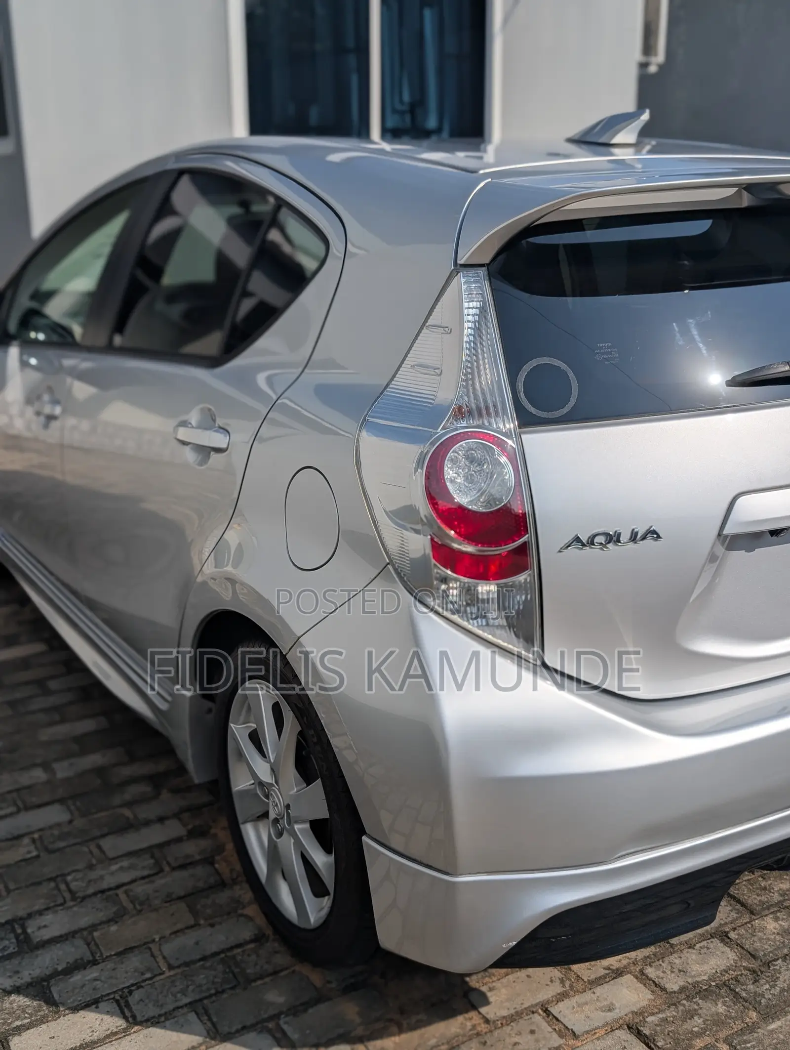 Toyota Aqua 2012 Silver