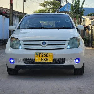 Toyota IST 2005 White