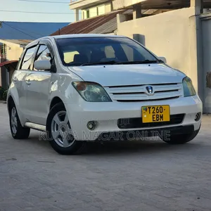 Toyota IST 2005 White