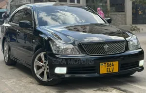 Toyota Crown Royale 2005 Black