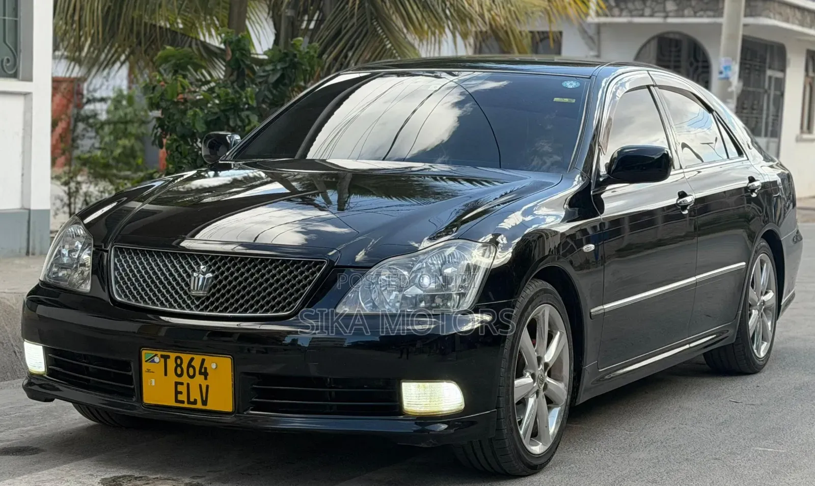 Toyota Crown Royale 2005 Black